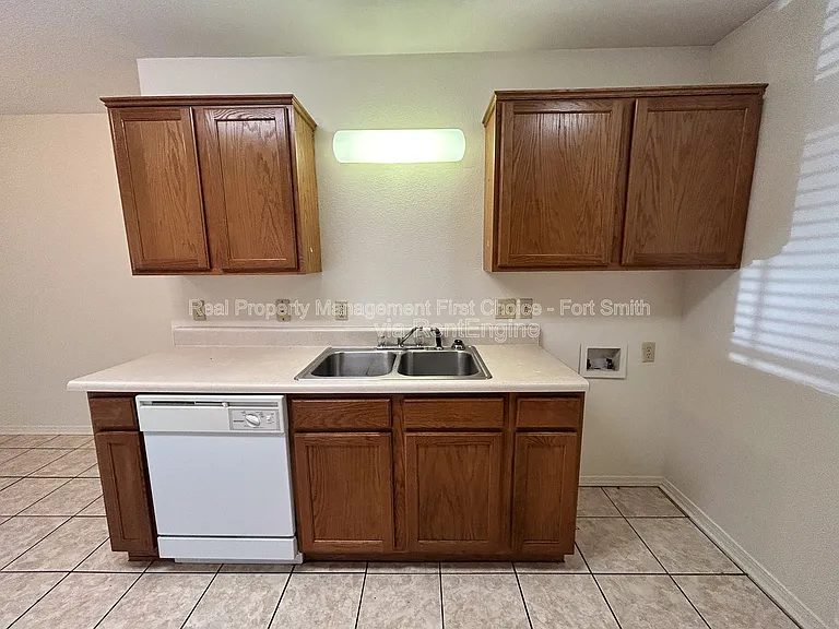 1851 Brazil Ave — Photo 7