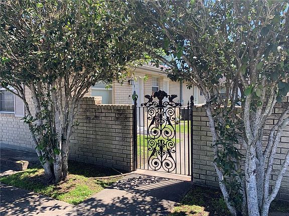 2nd image of 2319 Lyndell Dr