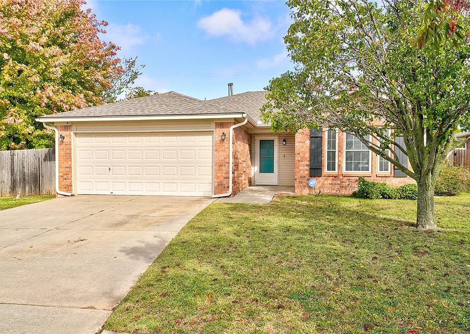 1st image of 1409 Forest Glenn Cir