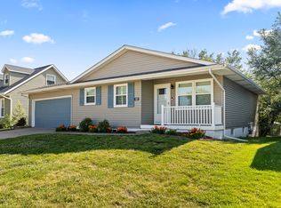 6345 N Hazelwood Ave, Davenport, IA 52806
