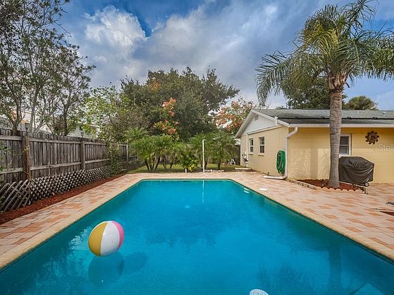 5th image of 4808 Wynwood Dr