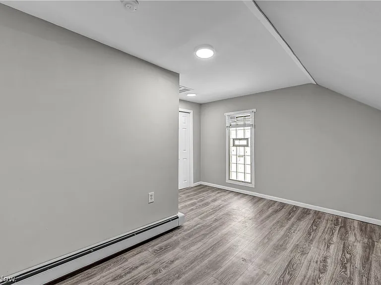 3010 Daisy Ave #UP — Photo 17