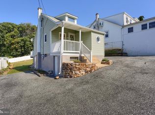 1917 County St, Laureldale, PA 19605