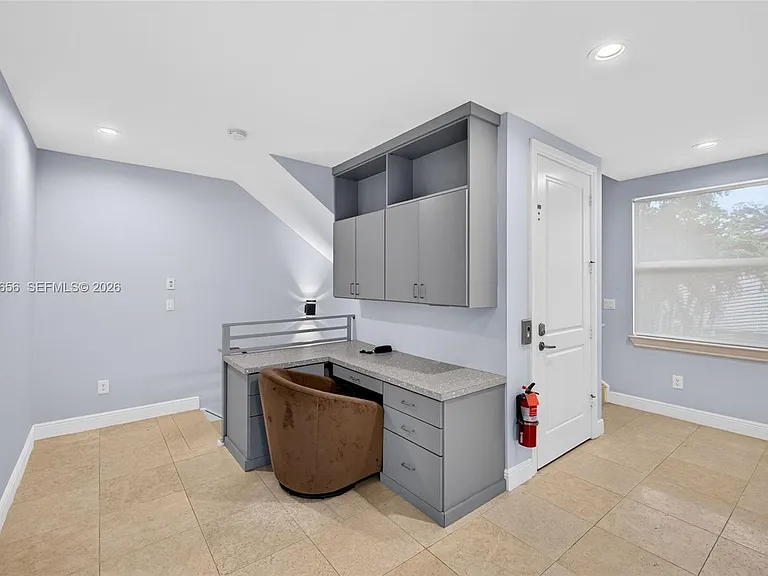 125 NE 16th Ter #0 — Photo 28