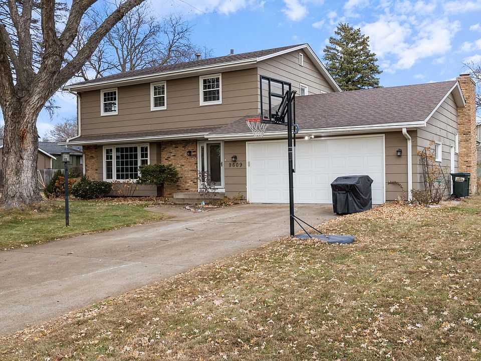 9609 Vincent Ave S, Bloomington, MN 55431 | Zillow