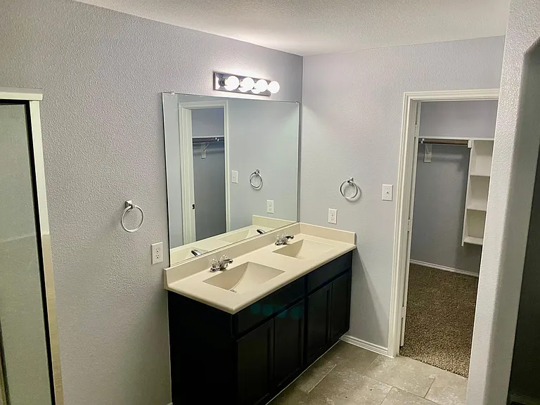 279 Oxford Dr — Photo 9