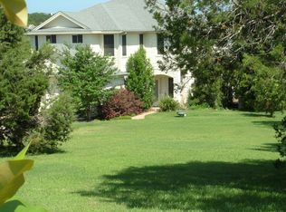 513 N Cuernavaca Dr #B, Austin, TX 78733