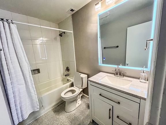 5th image of 4622 Old Lantern Way