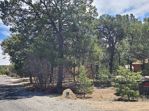 4th image of 16 Quail Hollow Dr