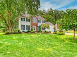 32107 Teasel Ct, Avon Lake, OH 44012