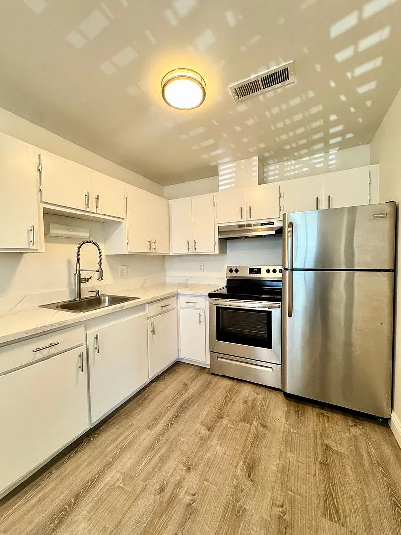1 bed, 1.0 bath, 641 sqft, $1,995 — Photo 3