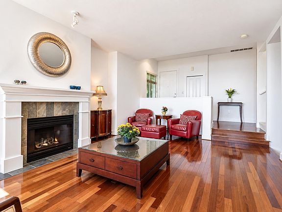 4th image of 2462 Shadbolt Ln