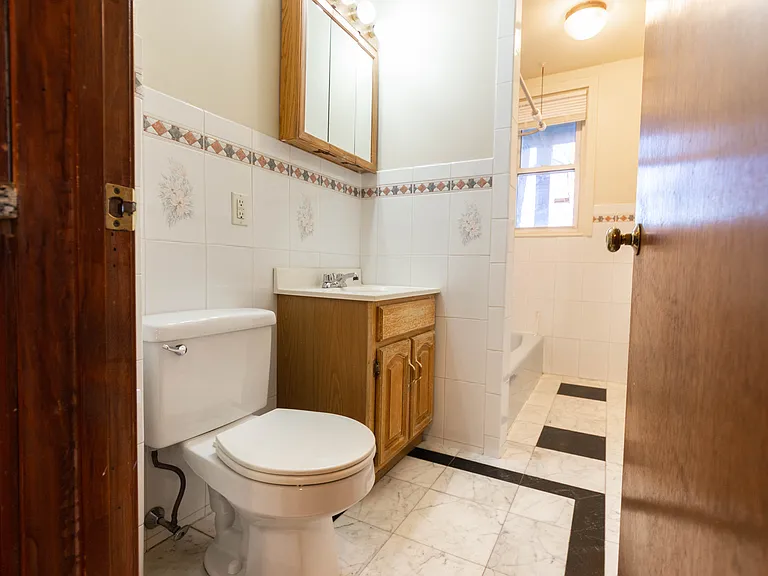 59 Linden St #3 — Photo 9
