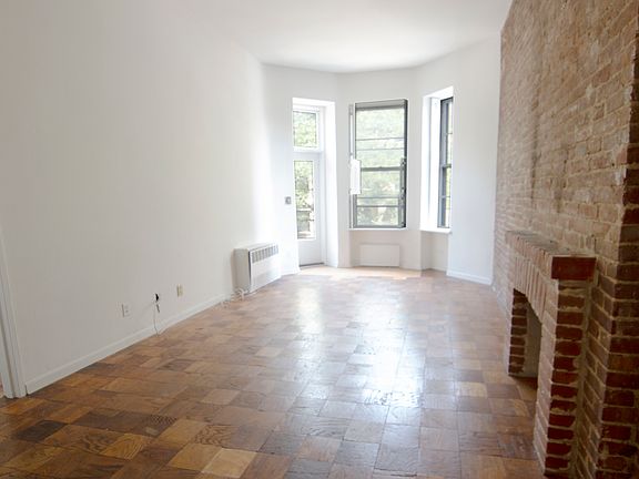 2nd image of 10 W 87th St APT 2A