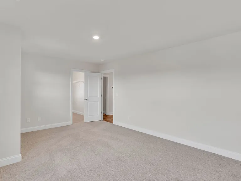 726 Lithia Inn Rd — Photo 22