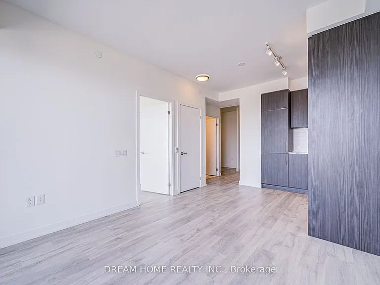 7 Golden Lion Hts #N1602 — Photo 17