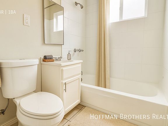 2nd image of 5606 S Figueroa St APT 3