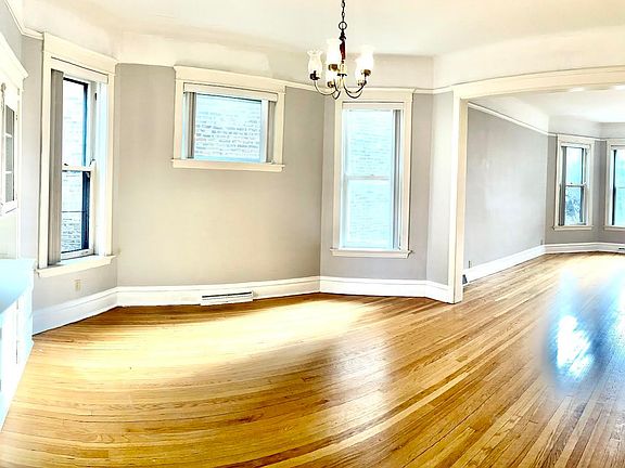 3rd image of 1418 W Winona St #1