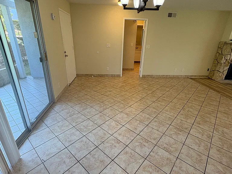 1878 Fairway Circle Dr — Photo 4