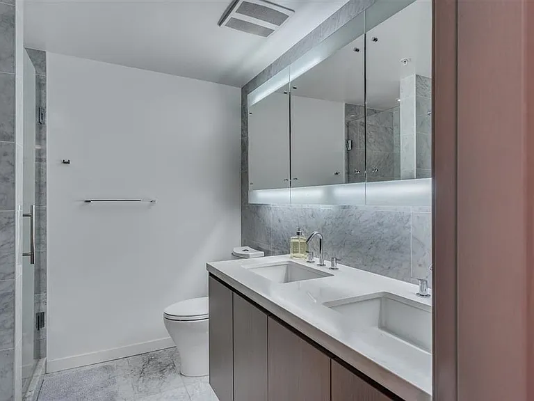 68 Smithe St #2015 — Photo 12