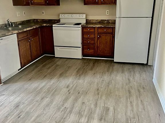 3rd image of 150 Farrell Ln