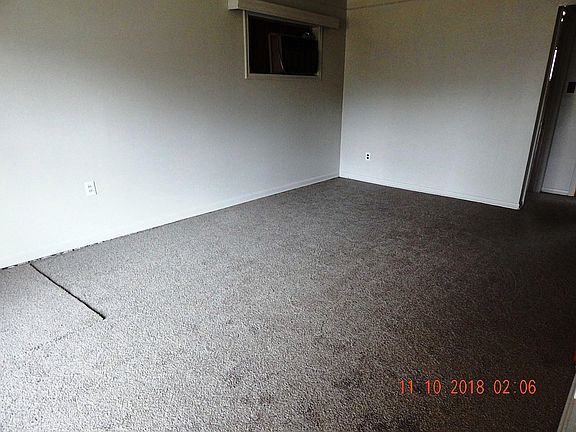 3rd image of 14383 Helen St