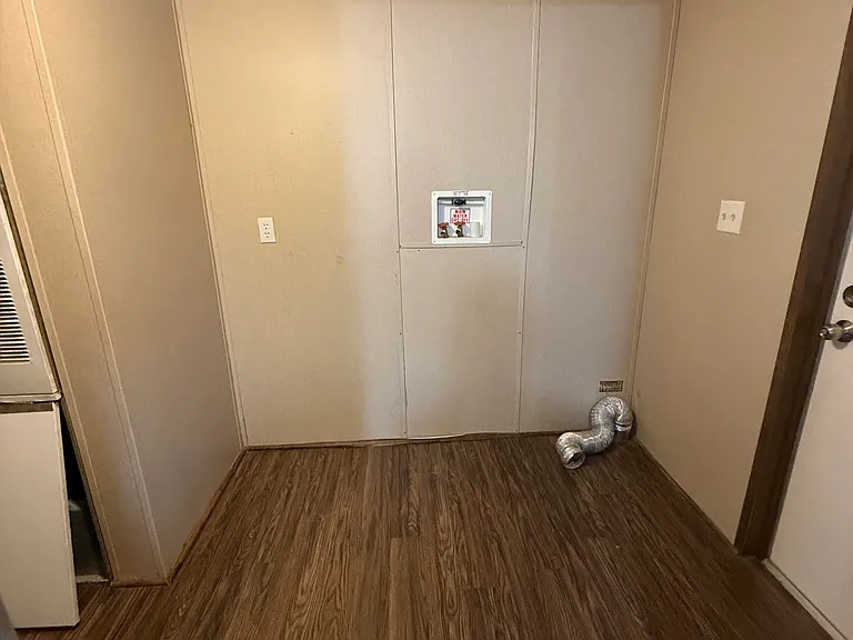 6704 Andrew Ct — Photo 4