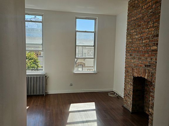 5th image of 803 Woodward Ave Floor 3