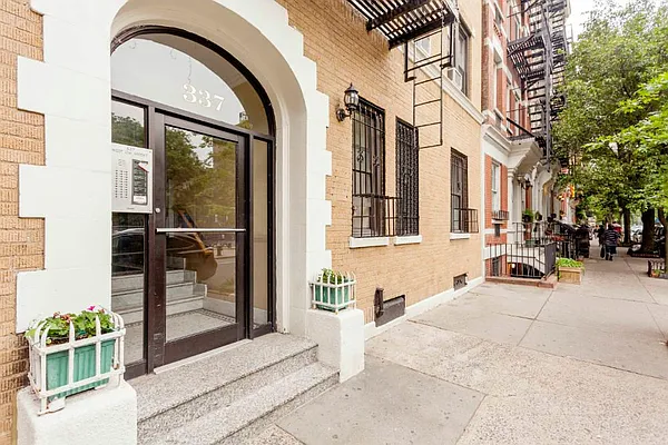 Rented by Town Residential | media 32