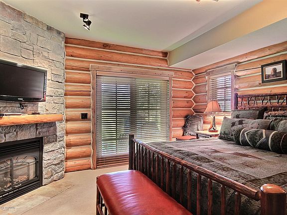 3rd image of 63 Warm Creek Ln