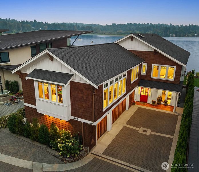 4th image of 9015 NE Juanita Lane