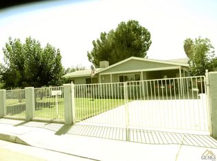 218 Sterling Rd, Bakersfield, CA 93307
