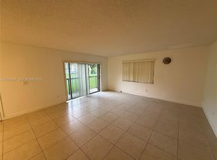 7995 SW 86th St APT 305, Miami, FL 33143
