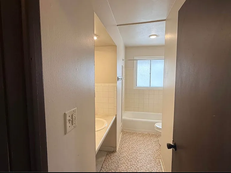 8803 W Thurston Ave #1 — Photo 3