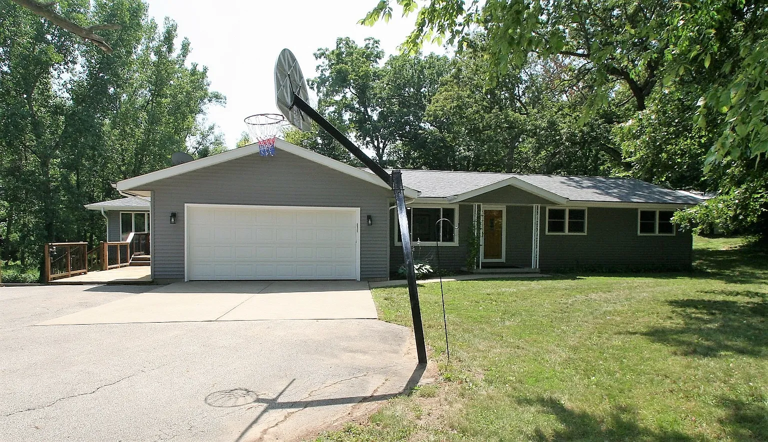 20 Canterbury Rd photo 1