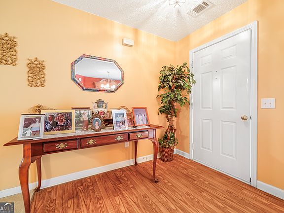 4th image of 1035 Preserve Ln