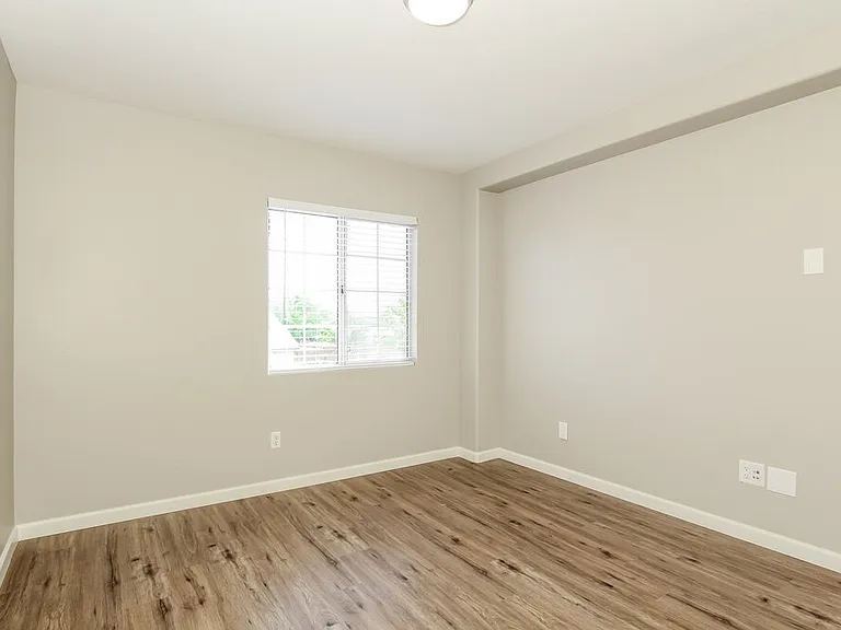 12602 W Windrose Dr — Photo 13