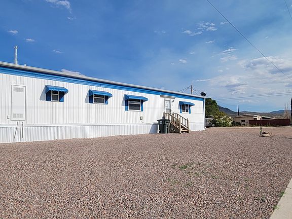 3rd image of 141 N Ash St