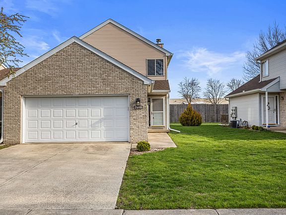2nd image of 2918 Sierra Dr #2918