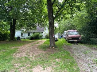 45 Halfway House Rd, Washington, NJ 07882