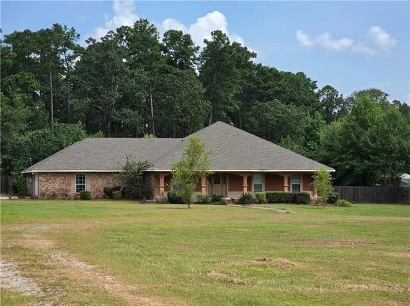 109 Belle Trace Rd, Lecompte, LA 71346