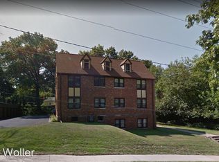 2720 11th Ave APT 8, Moline, IL 61265