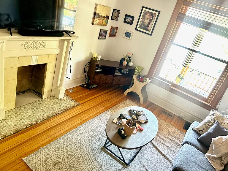 1530 N Gaylord St #2 — Photo 3