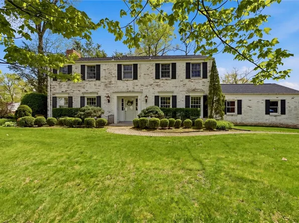 101 Fairlane Dr, Butler, PA 16001