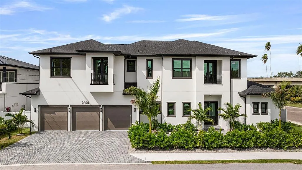 5 bed, 5.5 bath, 5096 sqft, $22,500 — Photo 1