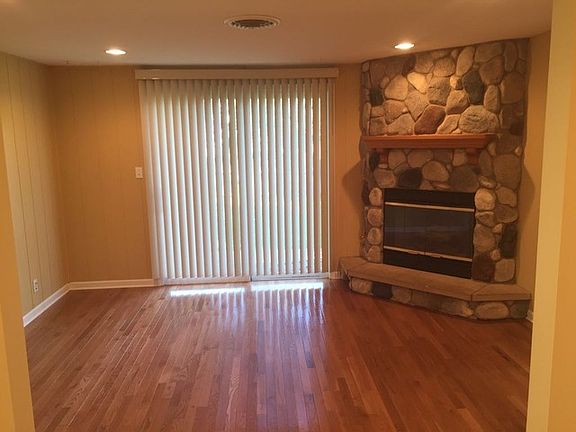 5th image of 1917 Wayland Ln #1917