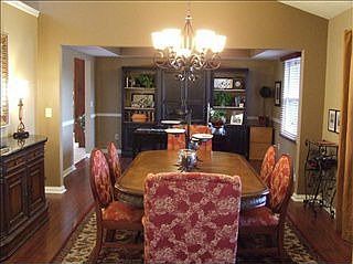 5th image of 263 Lairwood Dr