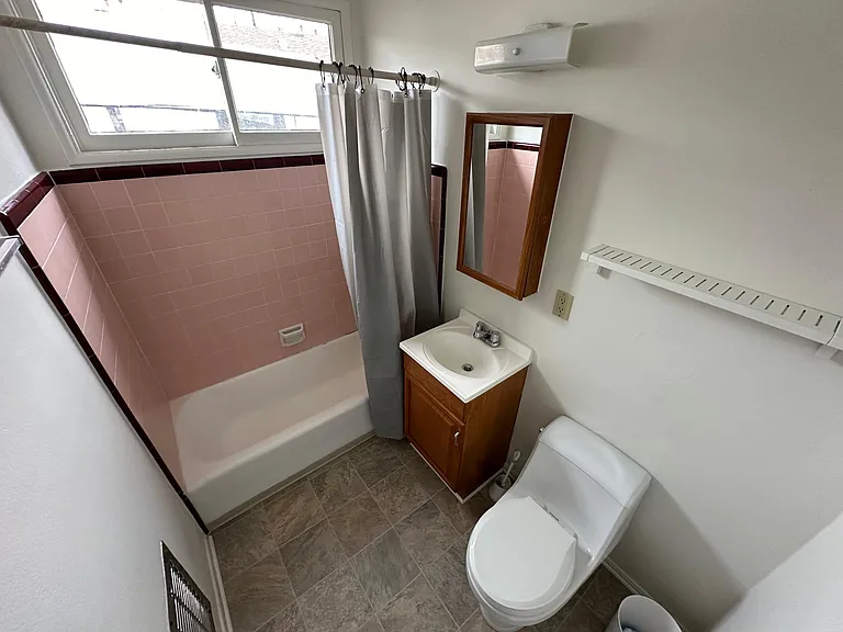 24982 Court St #B — Photo 7