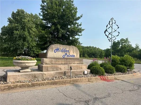 1810 NW Harbor Ct, Blue Springs, MO 64015