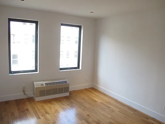 Rented by Residents Team | media 10
